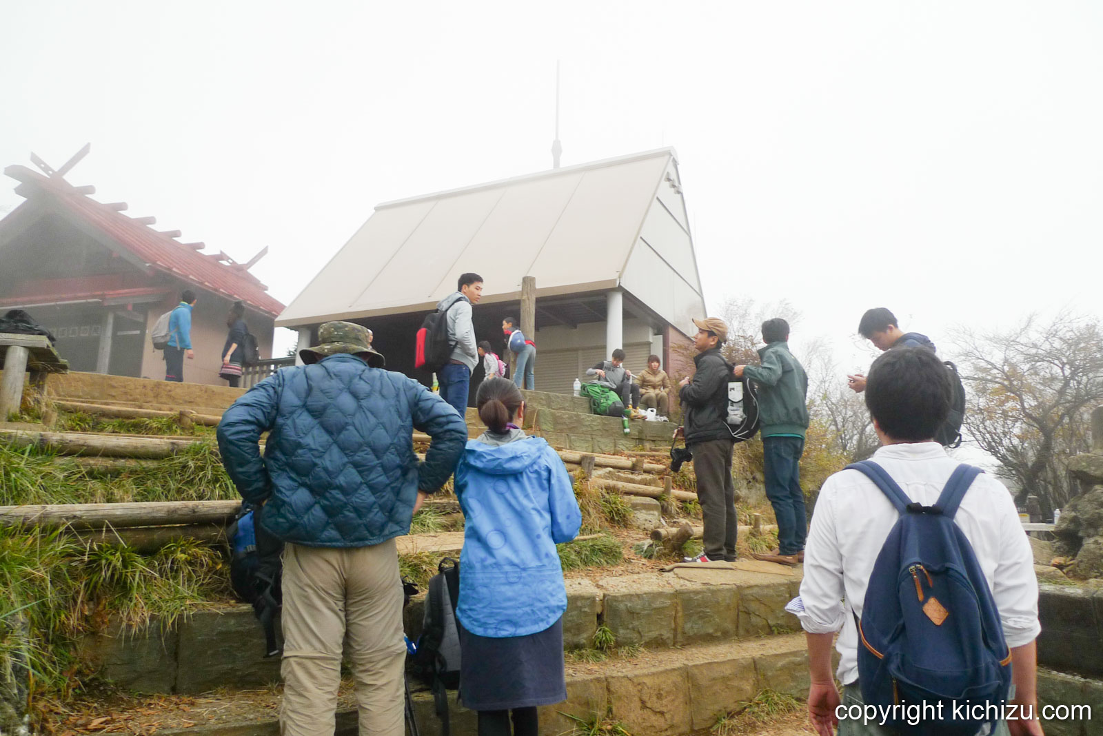大山頂上の階段